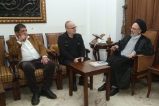 استقبل الدكتور مرعب والزميل مقدم  العلامة فضل الله: الحقائق التاريخية تعلمنا بان الوطن لا يقوم الا بكل مكوناته