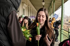 المرأة في إعلاناتها اللبنانية: ضعيفة تنشد الإرشاد... وصغيرة الحجم!