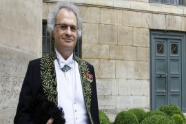 أمين معلوف أميناً عاماً دائماً للأكاديمية الفرنسية