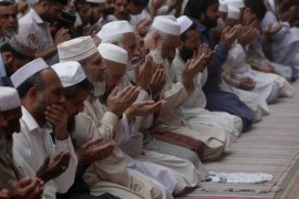 الثواب والعقاب وجهان لسلطة موزعة بين السماء والأرض