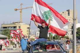 التوازنات الطائفية الهشة تدفع لبنان إلى الأزمات السياسية